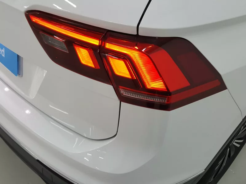 VOLKSWAGEN TIGUAN Gasolina 2021 segunda-mano Jaén