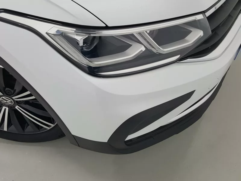 VOLKSWAGEN TIGUAN Gasolina 2021 segunda-mano Jaén