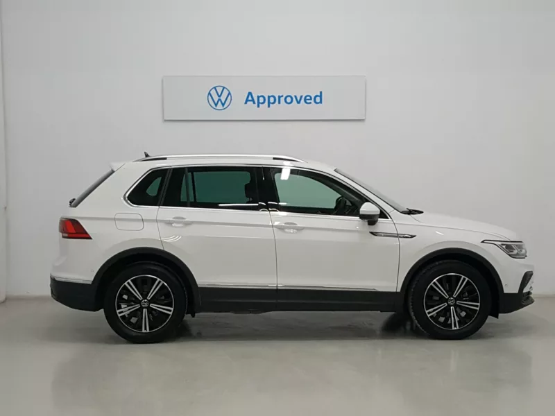 VOLKSWAGEN TIGUAN Gasolina 2021 segunda-mano Jaén