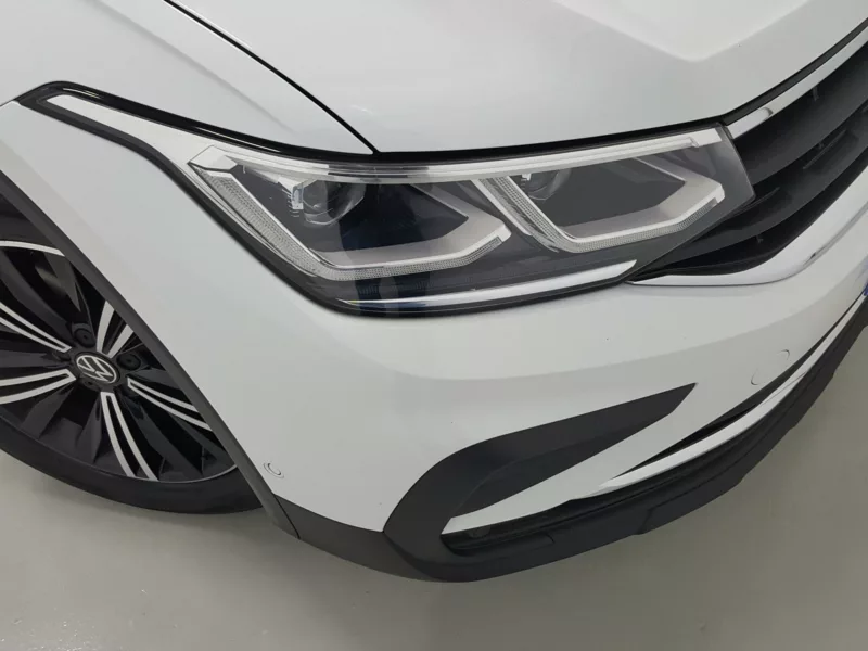 VOLKSWAGEN TIGUAN Gasolina 2021 segunda-mano Jaén