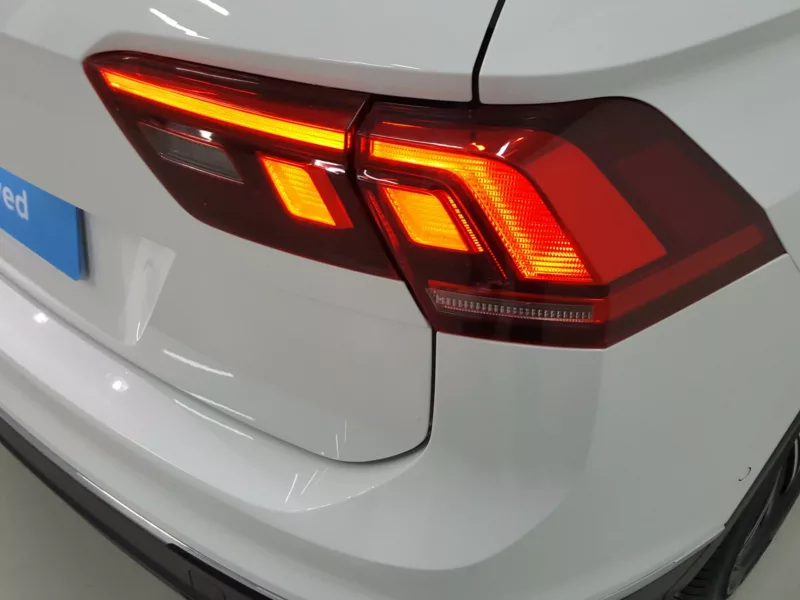 VOLKSWAGEN TIGUAN Gasolina 2021 segunda-mano Jaén