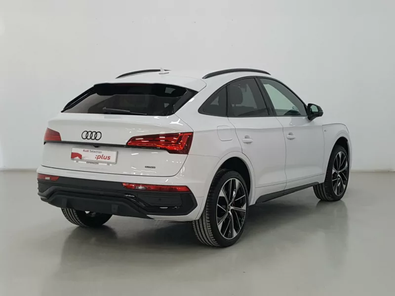 AUDI Q5 Sportback Hibrido 2024 segunda-mano Jaén