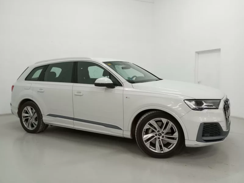 AUDI Q7 Hibrido 2020 segunda-mano Jaén