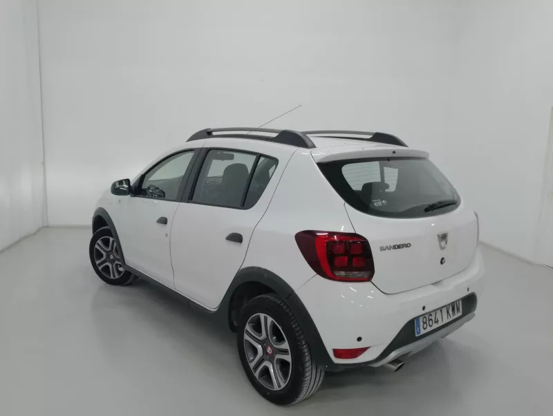 DACIA SANDERO Gasolina 2019 segunda-mano Jaén