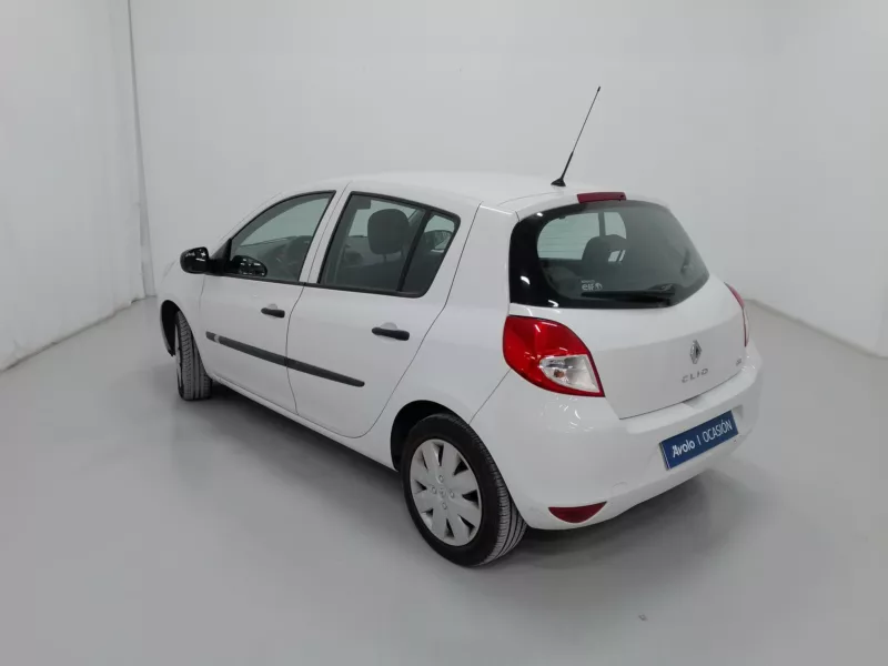 RENAULT CLIO Diesel 2011 segunda-mano Jaén