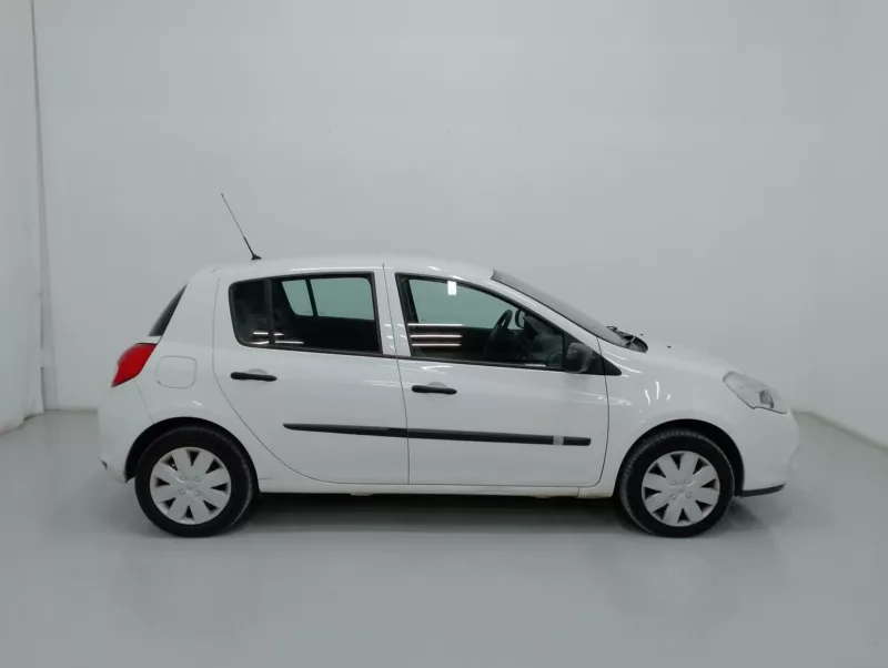 RENAULT CLIO Diesel 2011 segunda-mano Jaén