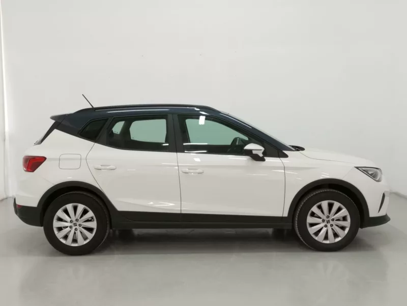 SEAT ARONA Gasolina 2024 segunda-mano Jaén