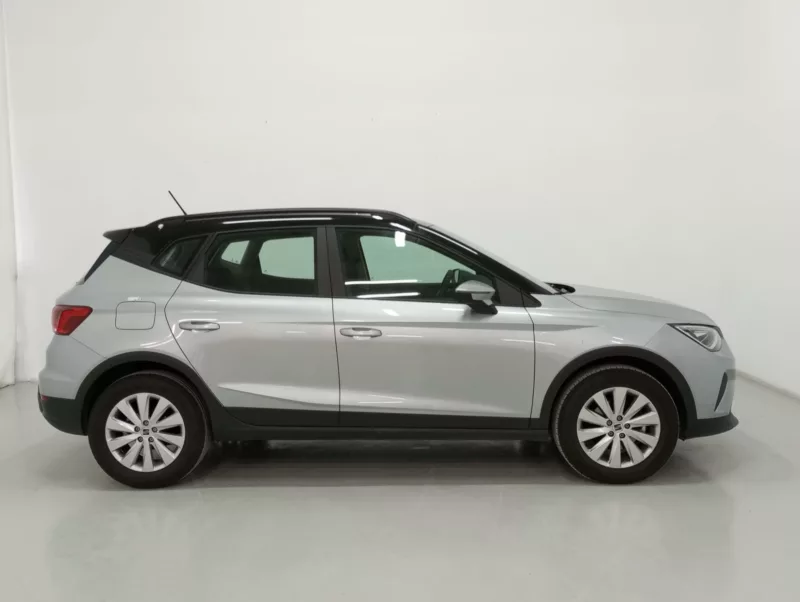 SEAT ARONA Gasolina 2024 segunda-mano Jaén