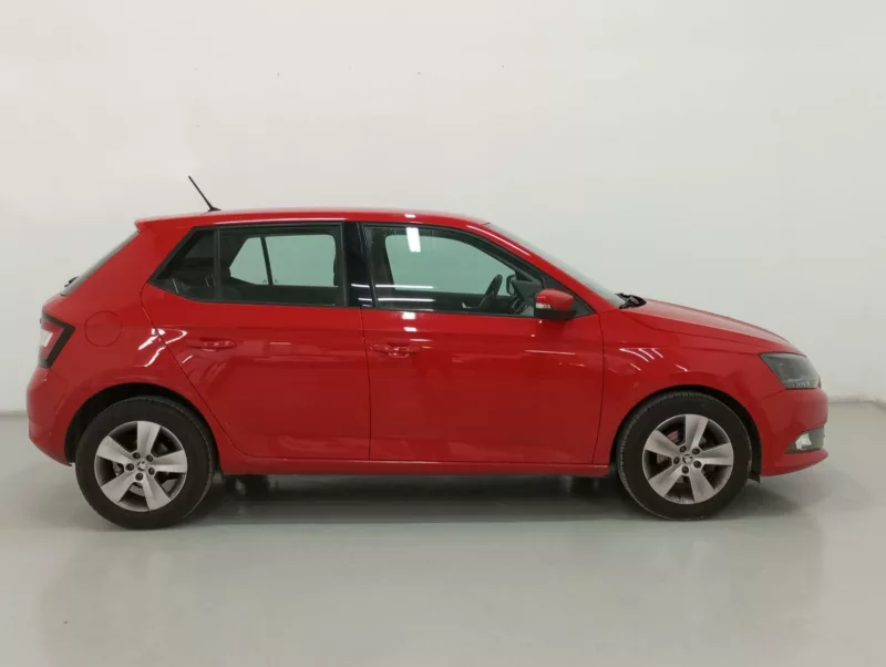 SKODA FABIA Gasolina 2017 segunda-mano Jaén