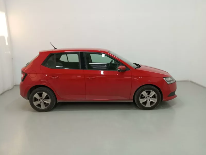 SKODA FABIA Gasolina 2019 segunda-mano Jaén