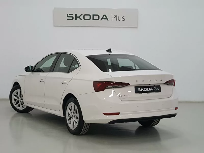 SKODA OCTAVIA Diesel 2023 segunda-mano Jaén