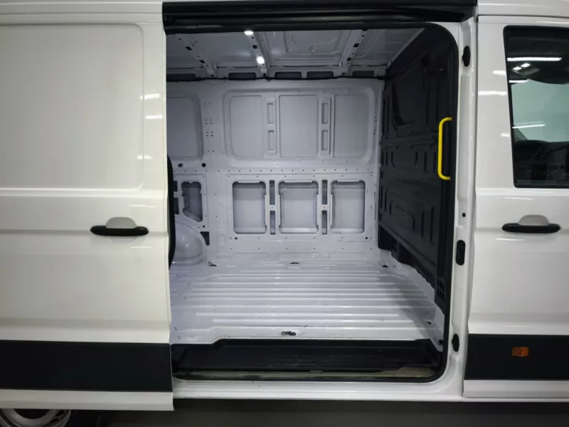 VOLKSWAGEN CRAFTER FURGON Diesel 2019 segunda-mano Jaén