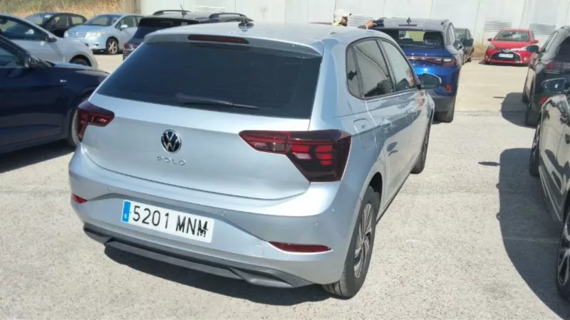 VOLKSWAGEN POLO Gasolina 2024 segunda-mano Jaén