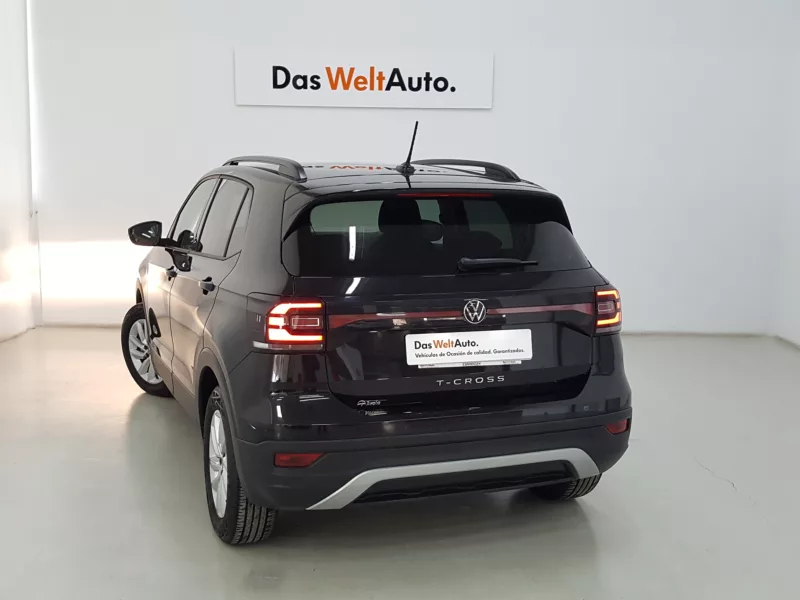 VOLKSWAGEN T-CROSS Gasolina 2021 segunda-mano Jaén