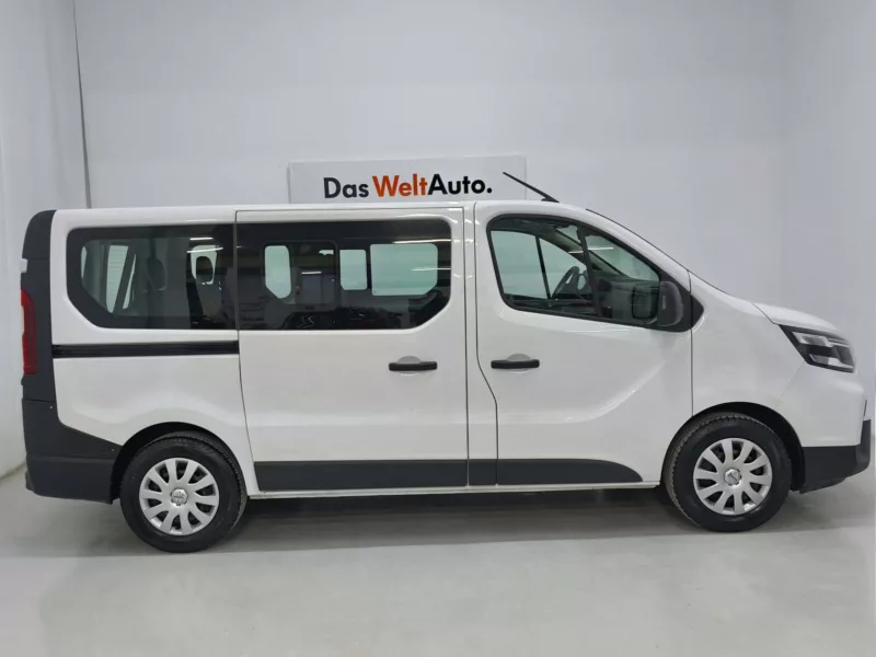 NISSAN NV 300 Diesel 2021 segunda-mano Jaén