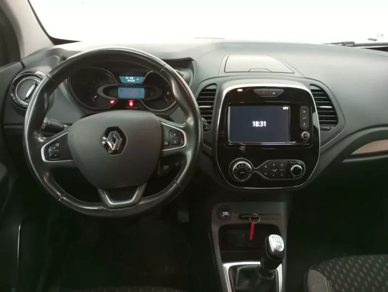 RENAULT CAPTUR Gasolina 2019 segunda-mano Jaén