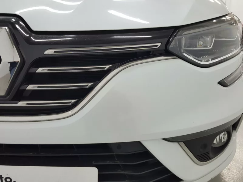 RENAULT MEGANE Gasolina 2019 segunda-mano Jaén