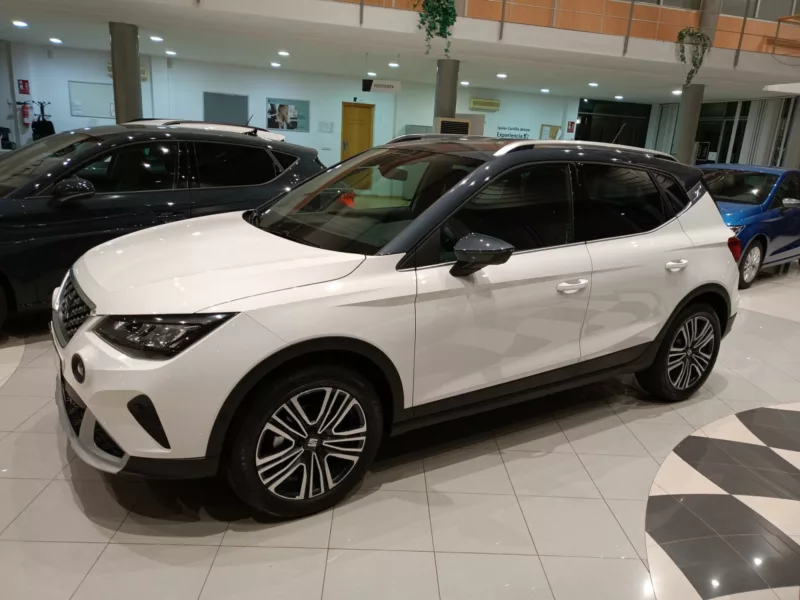 SEAT ARONA Gasolina 2024 km 0 Jaén