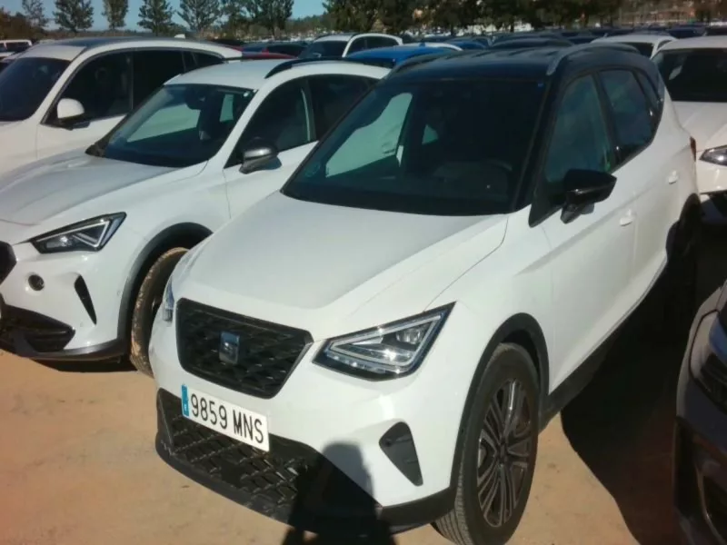 SEAT ARONA Gasolina 2024 segunda-mano Jaén