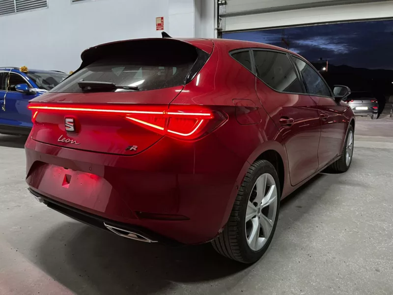 SEAT LEON Gasolina 2024 km 0 Jaén