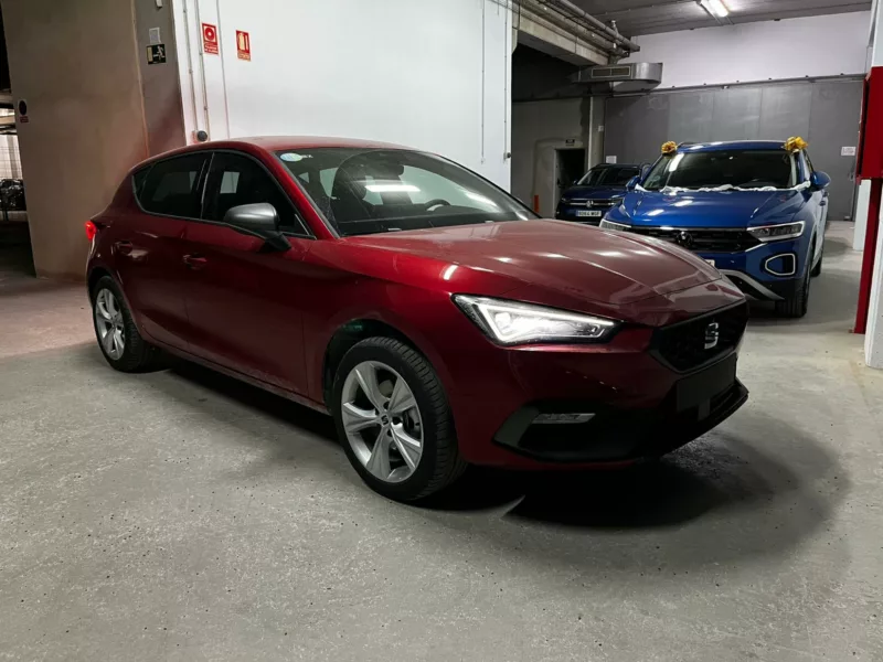 SEAT LEON Gasolina 2024 km 0 Jaén