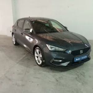 SEAT LEON Gasolina 2024 segunda-mano Jaén