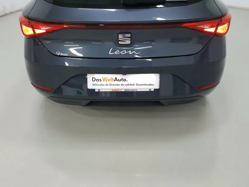 SEAT LEON Gasolina 2024 segunda-mano Jaén