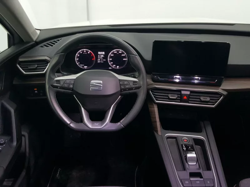 SEAT LEON ST Hibrido 2020 segunda-mano Jaén