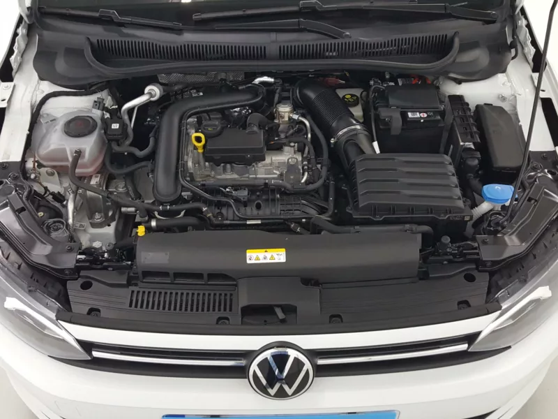 VOLKSWAGEN POLO Gasolina 2021 segunda-mano Jaén