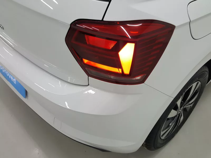 VOLKSWAGEN POLO Gasolina 2021 segunda-mano Jaén