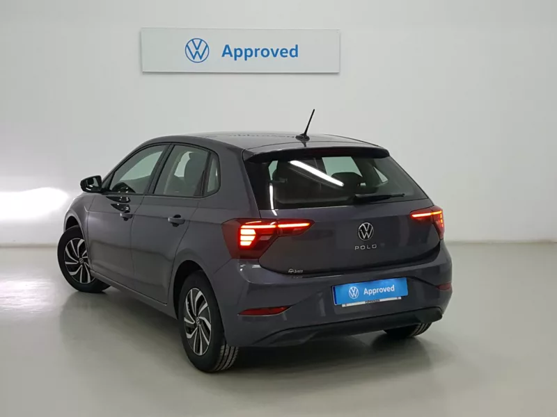 VOLKSWAGEN POLO Gasolina 2024 segunda-mano Jaén