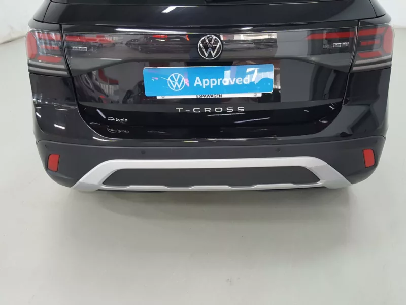 VOLKSWAGEN T-CROSS Gasolina 2024 segunda-mano Jaén