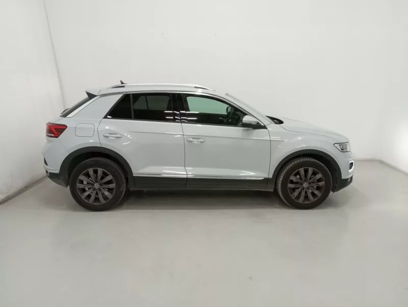 VOLKSWAGEN T-ROC Gasolina 2021 segunda-mano Jaén