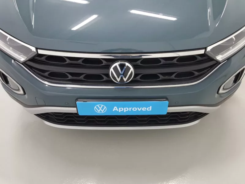 VOLKSWAGEN T-ROC Gasolina 2024 segunda-mano Jaén