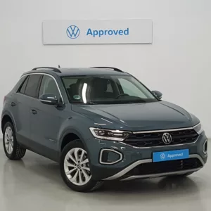 VOLKSWAGEN T-ROC Gasolina 2024 segunda-mano Jaén