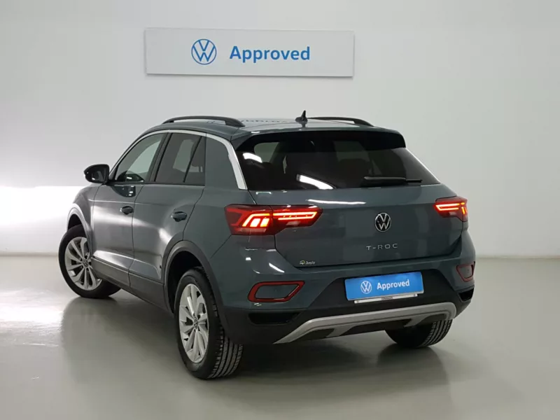 VOLKSWAGEN T-ROC Gasolina 2024 segunda-mano Jaén