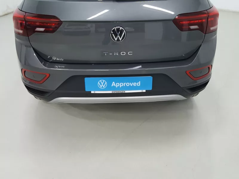 VOLKSWAGEN T-ROC Gasolina 2024 segunda-mano Jaén