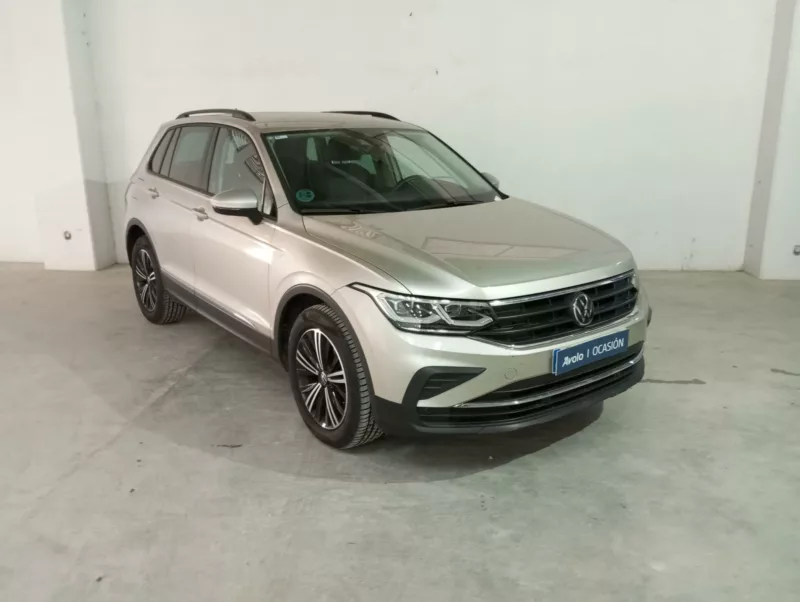 VOLKSWAGEN TIGUAN Gasolina 2024 segunda-mano Jaén