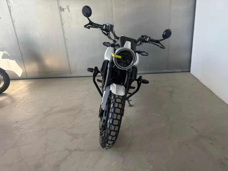 ZONTES GK-125 Gasolina nuevo entrega inmediata Granada