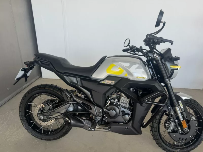 ZONTES GK-125 Gasolina nuevo entrega inmediata Granada