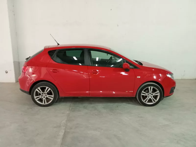 SEAT IBIZA Diesel 2012 segunda-mano Jaén