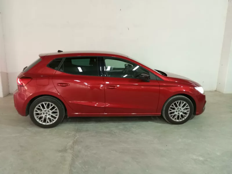 SEAT IBIZA Gasolina 2024 segunda-mano Jaén