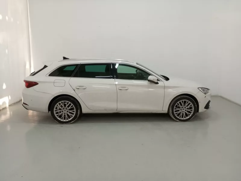 SEAT LEON Diesel 2020 segunda-mano Jaén