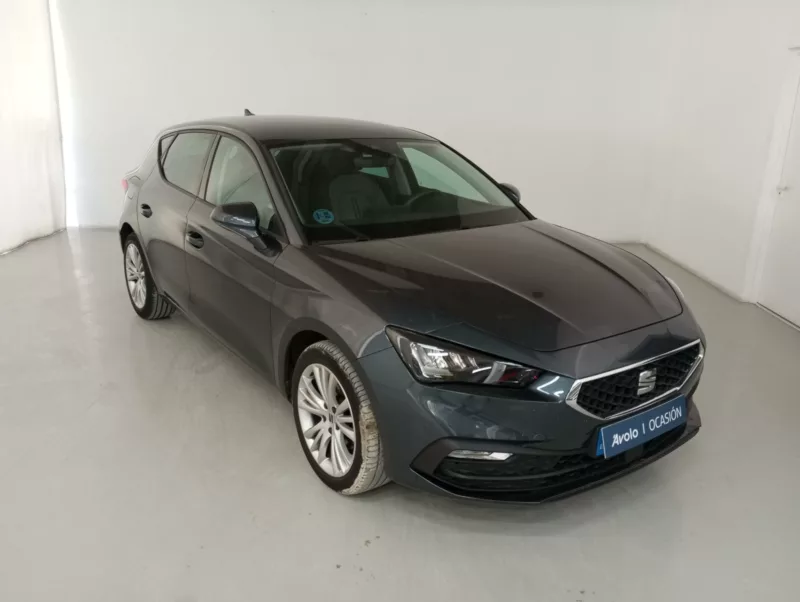 SEAT LEON Gasolina 2021 segunda-mano Jaén