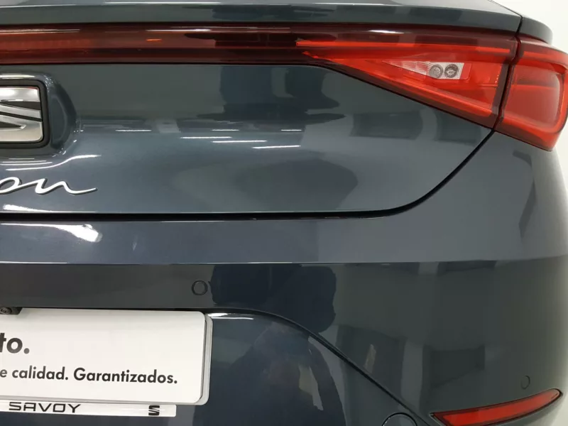 SEAT LEON Gasolina 2024 segunda-mano Jaén