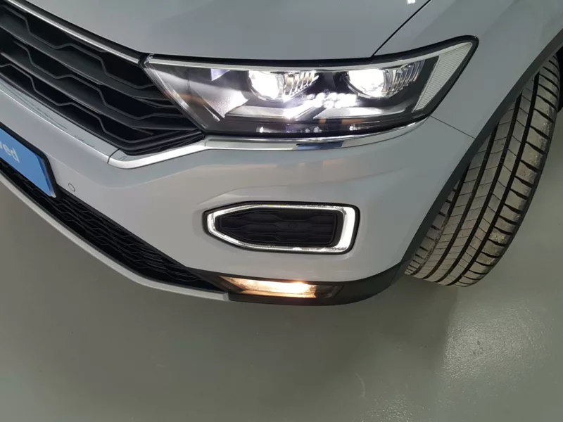 VOLKSWAGEN T-ROC Gasolina 2021 segunda-mano Jaén