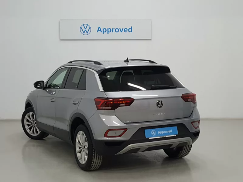 VOLKSWAGEN T-ROC Gasolina 2024 segunda-mano Jaén