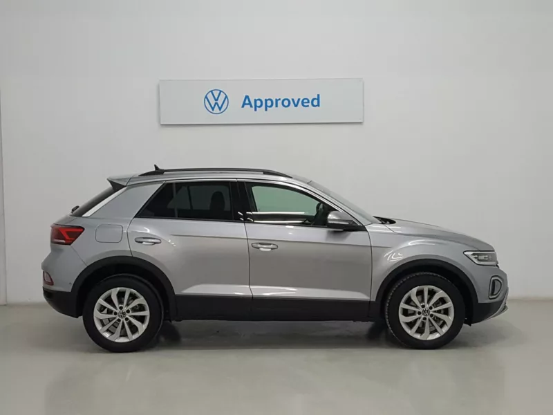 VOLKSWAGEN T-ROC Gasolina 2024 segunda-mano Jaén