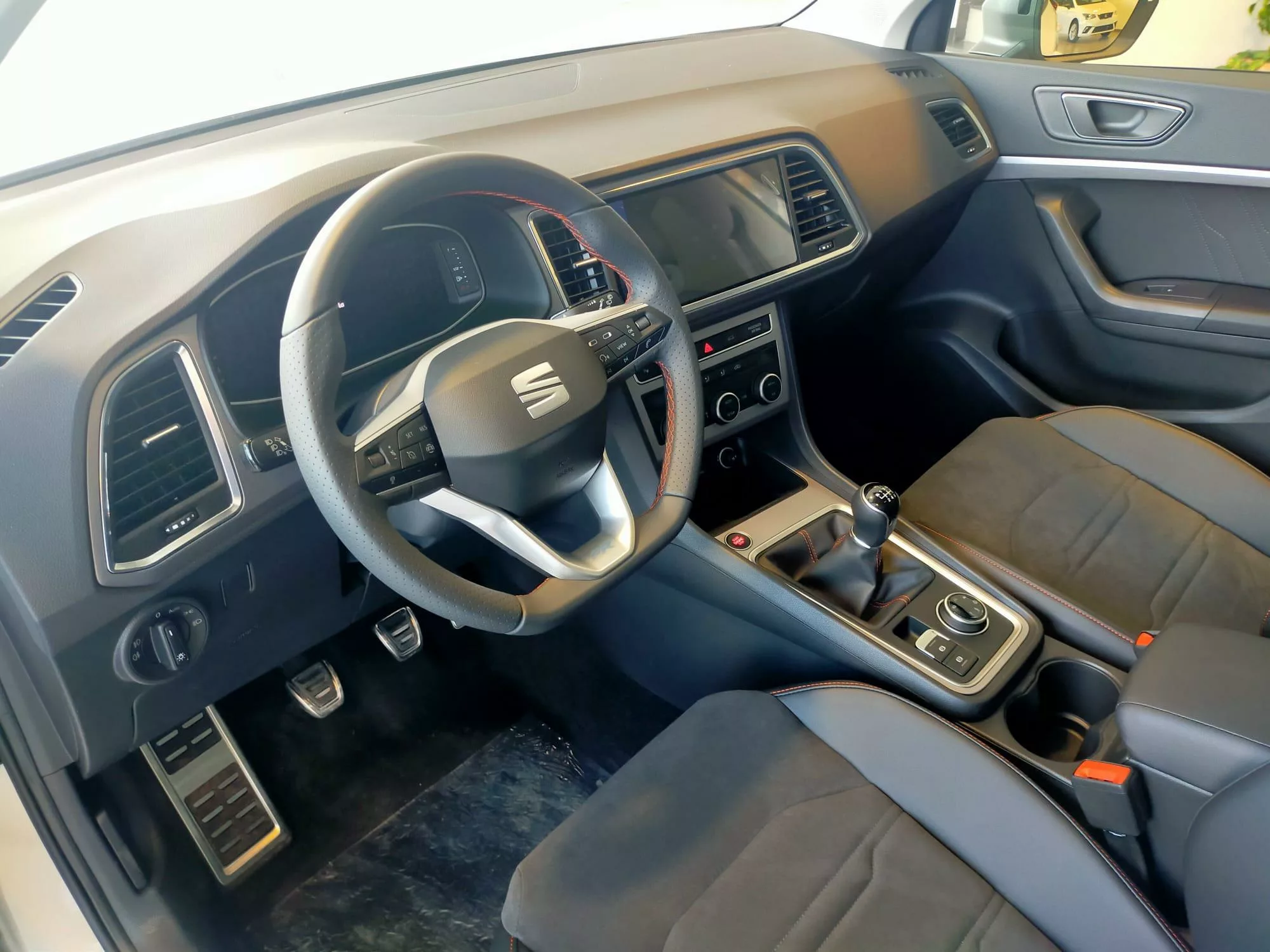 SEAT ATECA ATECA 1.0 TSI 85 KW (115 CV) FR SPECIAL EDITION 9 SEAT ATECA Gasolina 2025 km 0 Jaén