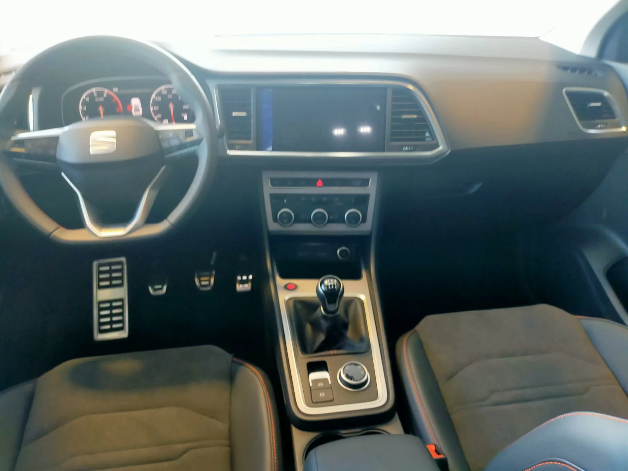 SEAT ATECA ATECA 1.0 TSI 85 KW (115 CV) FR SPECIAL EDITION 10 SEAT ATECA Gasolina 2025 km 0 Jaén